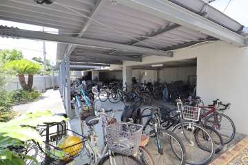 駐輪場（屋根付き）