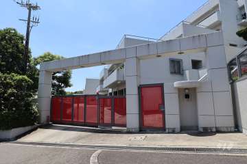 東側の敷地入口