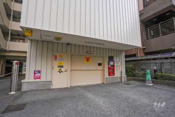 敷地内駐車場（屋内機械式）