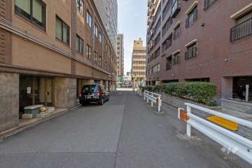 敷地南側の前面道路