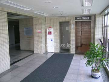 1号館のエントランスホール