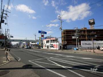 敷地の南側には国道171号線が走っています。