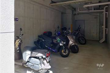 バイク置き場