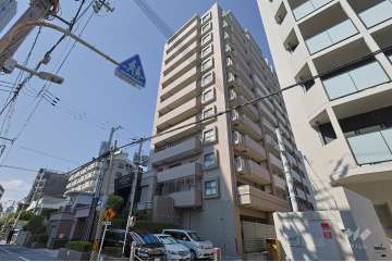 クレアシティ堂島川パークサイドの外観（南側から）