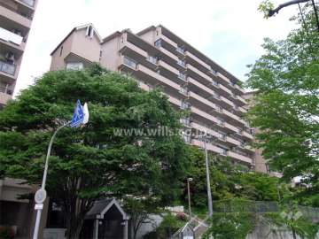 ルミナス箕面の森一番街３号棟の外観（南西側から）