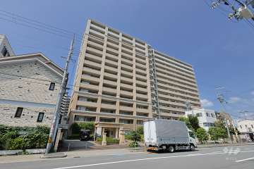セイワパレス福島セントラルガーデンの外観（南東側から）