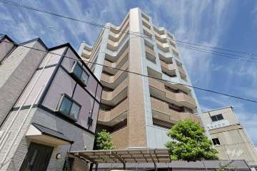 セレッソコート福島ウエストライブの外観（南東側から）　　