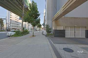 敷地北東側の前面道路　