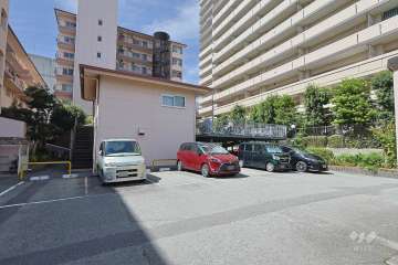 敷地内駐車場（屋外平面式）