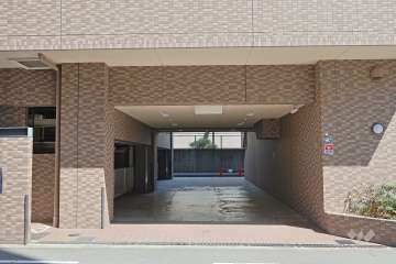 駐車場の出入り口