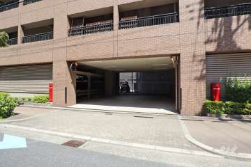 駐車場の出入り口