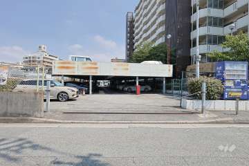 敷地内駐車場（屋外平面式・屋内平面式）