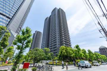 OAPレジデンスタワー西館の外観（北西側から）