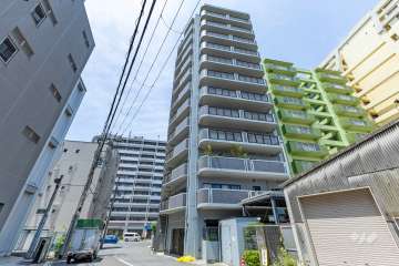 アルカディーナ天満橋リバーサイドの外観（東側から）