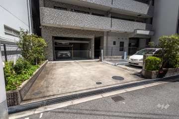 駐車場の出入り口