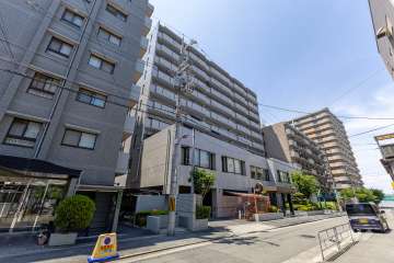 オーブラン中津の外観（南東側から）