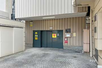 駐車場の出入り口