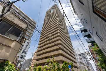 キングマンション天神橋2の外観（南東側から）