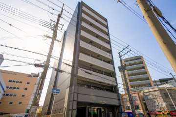 グランカリテ天神橋の外観（南東側から）