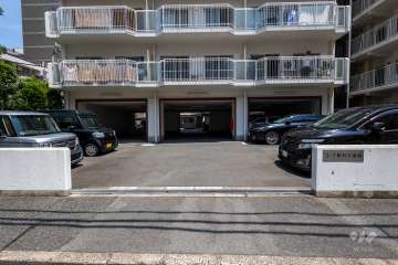 駐車場の出入り口・敷地内駐車場（屋外平面式、屋内平面式）