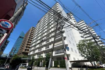 コープ野村梅田A棟の外観（南東側から）