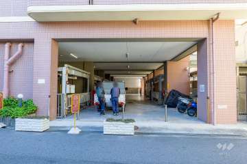 駐車場の出入り口