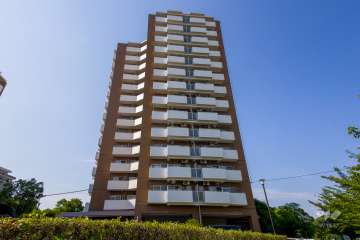 さざなみプラザ21号棟の外観（南側から）