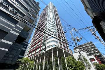 ザ・梅田タワーの外観（南東側から）