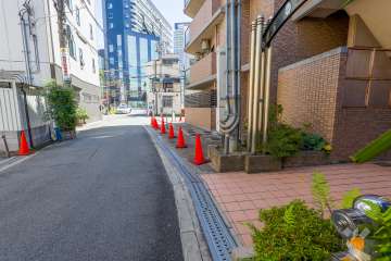 敷地東側の前面道路　