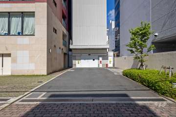 駐車場出入口（タワー式立体）