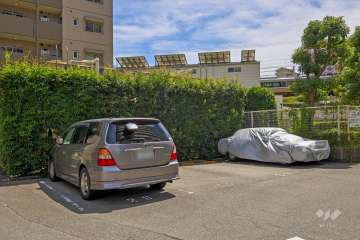 敷地内駐車場（屋外平面式）