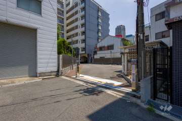 駐車場の出入り口（ロボットゲート付き）