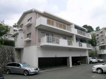 ロイヤルヒルズ箕面Ｊ棟