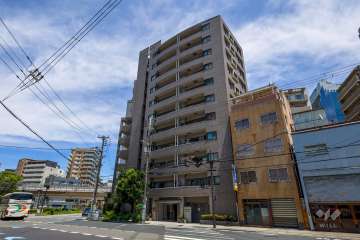 セレッソコート北梅田の外観（西側から）