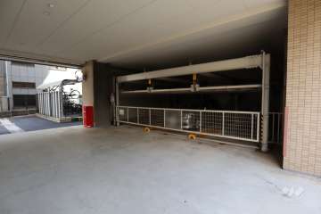 敷地内駐車場（屋内機械式）