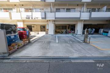 駐車場の出入り口