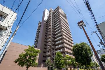 ファミール天神橋グリーンアベニューの外観（北西側から）