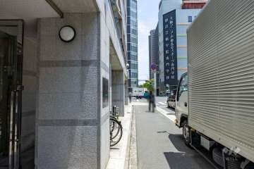 敷地南側の前面道路