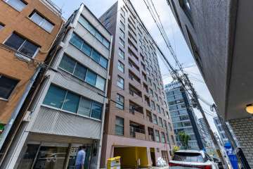 ペルル南森町の外観（北西側から）