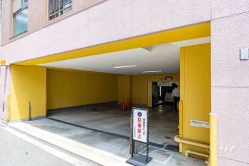 駐車場の出入り口