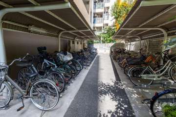 駐輪場（屋根付き）