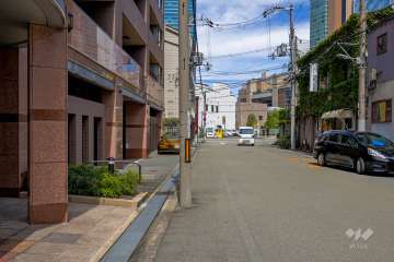 敷地南側の前面道路