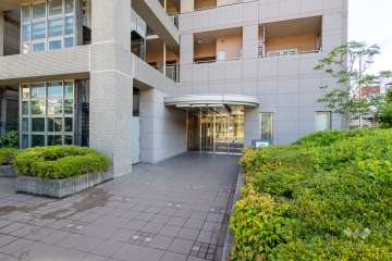 エントランスアプローチ　