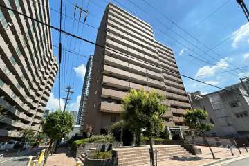 ライオンズマンション梅田東の外観（北東側から）　