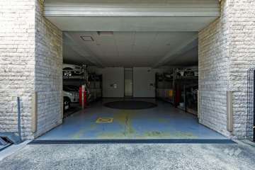 敷地内駐車場（屋内機械式）