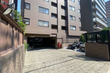 駐車場の出入り口