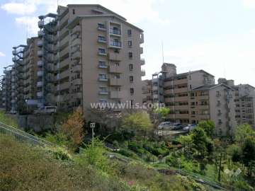 敷地西側には緑地があります。