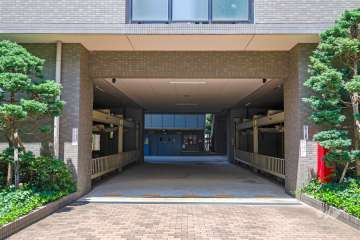 駐車場の出入り口