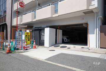 駐車場の出入口