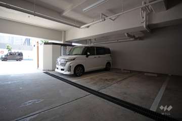 敷地内駐車場（屋内平面式）